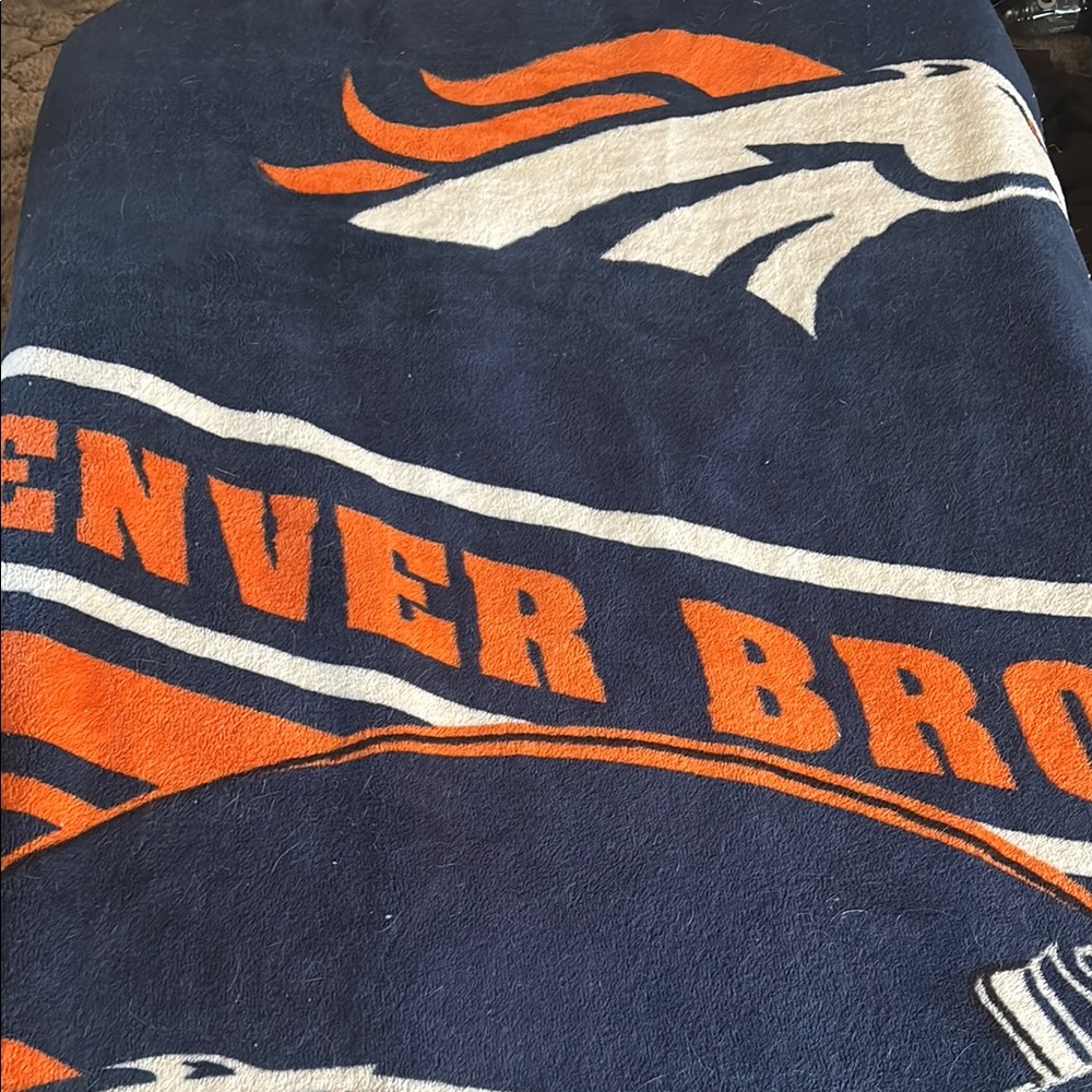Denver Broncos Fleece Blanket - Navy and Orange